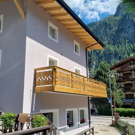 Casa Dolomiti - Berta Campitello di Fassa